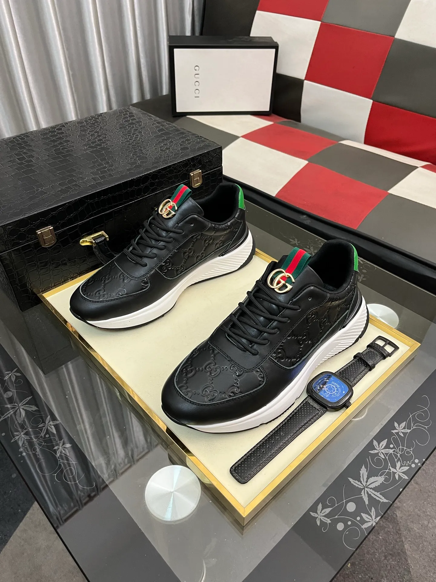 Men's shoes 💰458⌚️⌚️ (GUCCI) Gucci official website men's casual shoes synchronization style, the upper is made of cowhide with imported new brand elements Gucci, showing a good atmosphere, simple design and slip-on style, super versatile, 🐑 leather lining, air-cushion rubber outsole, size 38-442️⃣ colors available